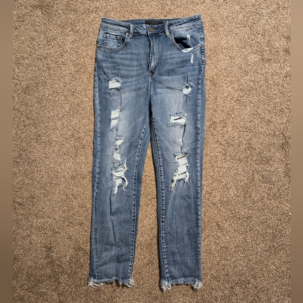 Risen distressed denim raw frayed hem skinny jeans size 32/15 in great condition